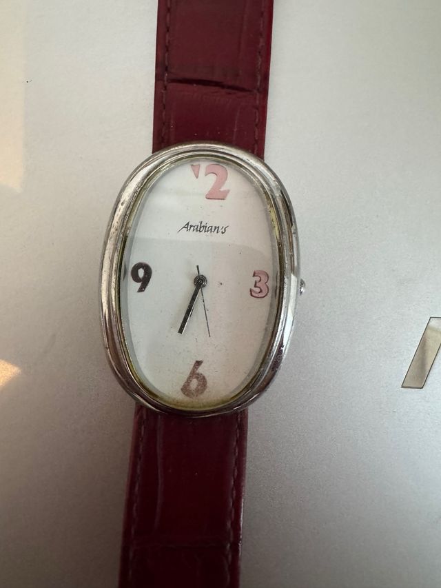 Reloj Arabians Ovalado