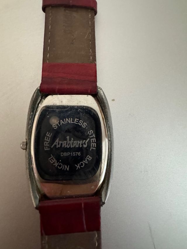 Reloj Arabians Ovalado
