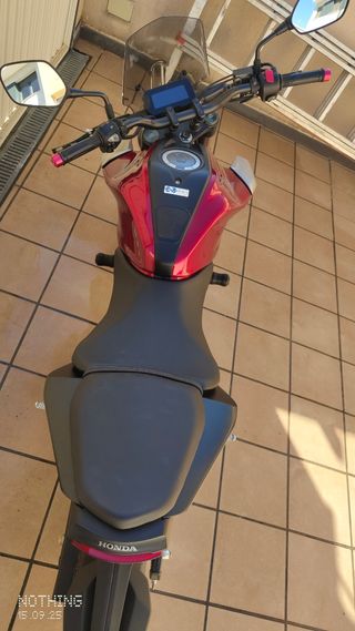 Honda CB125R - Moto Deportiva