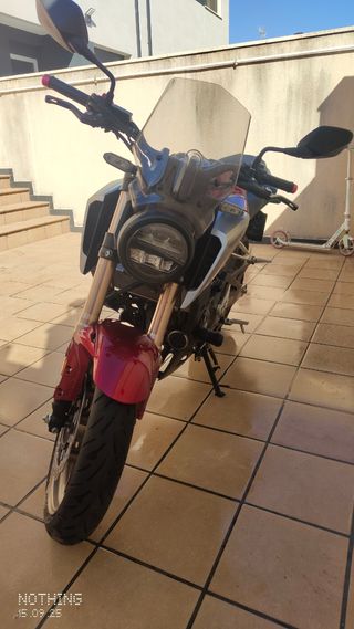 Honda CB125R - Moto Deportiva