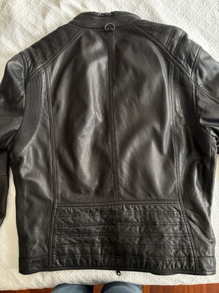 Cazadora motera de piel Mango negra