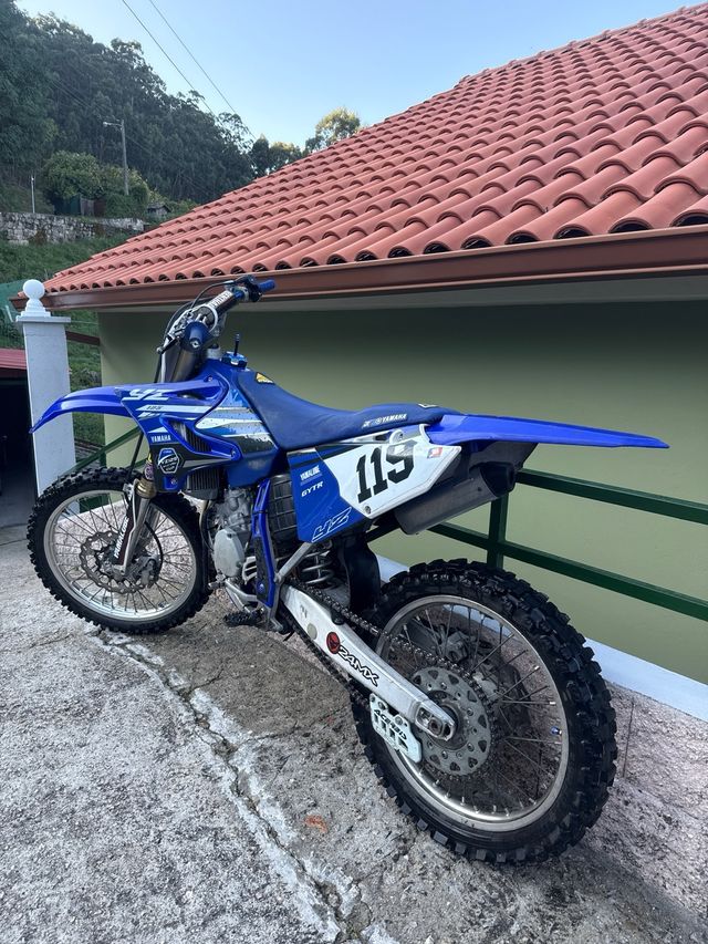 Yamaha YZ 125