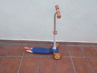 Patinete infantil 3 ruedas azul y naranja