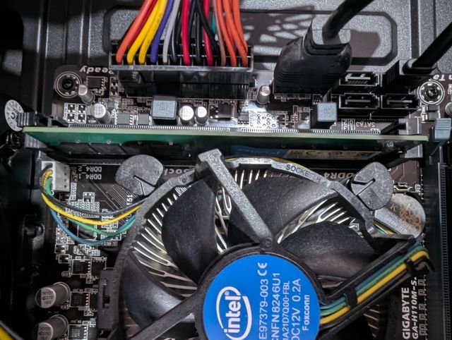 Ordenador Iggual i3 7100 16GB NVMe 480GB