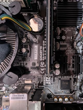 Ordenador Iggual i3 7100 8GB NVMe 480GB