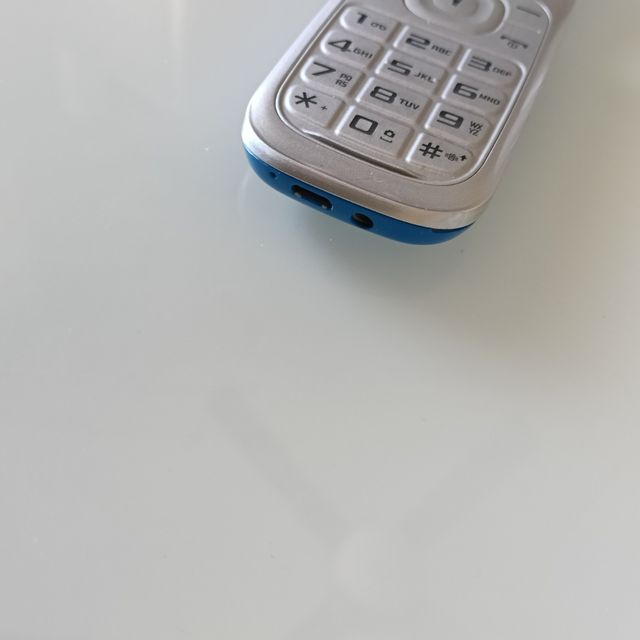 Telefonino Brondi Oysters Blu/Argento