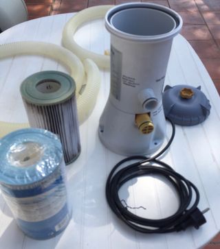 Motor piscina Intex portátil con tubos y filtro