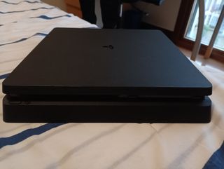 Ps4 Slim Negra + 2 Juegos + Mando + Cables✅