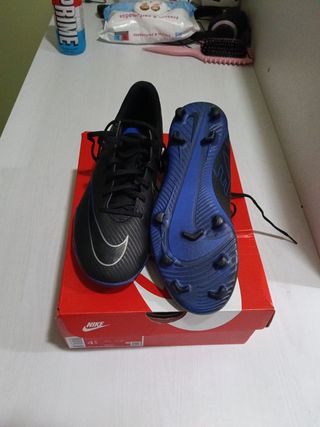 Botas de fútbol Nike Negras talla 37,5