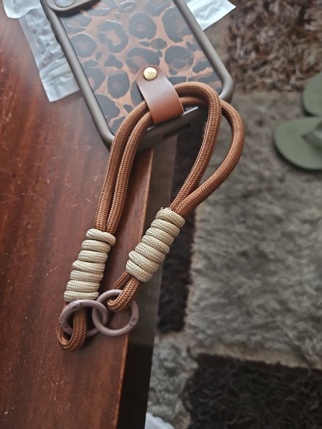 Funda S23 plus Animal Print con Cuerda