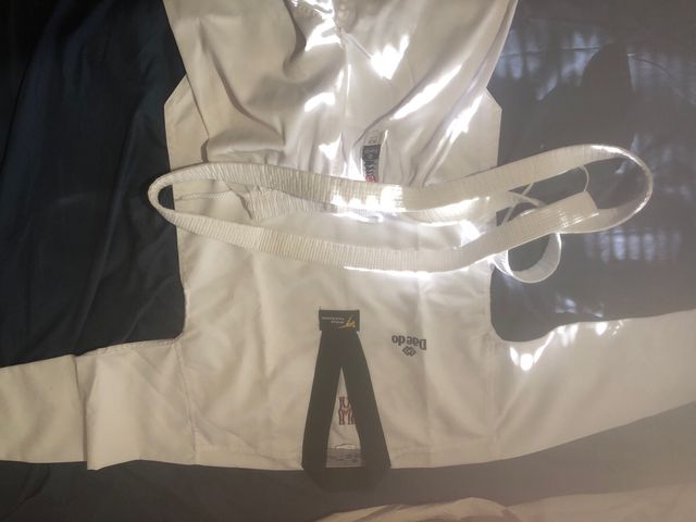 Kimono Taekwondo Daedo Talla 2 (150cm)