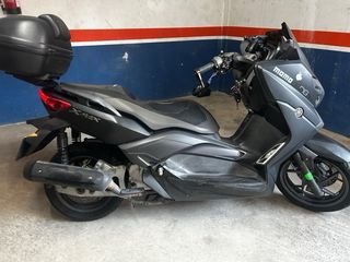 Yamaha X-MAX 125cc Momo Design
