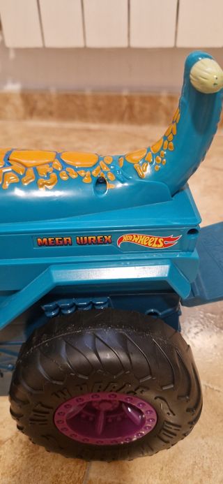 Coche Hot Wheels Traga Coches