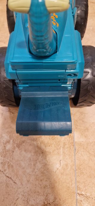 Coche Hot Wheels Traga Coches