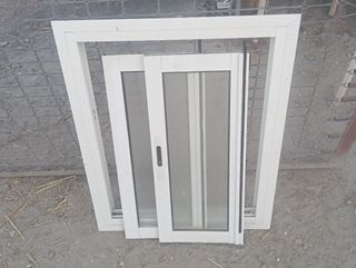 Marco de ventana de aluminio blanco y dos hojas