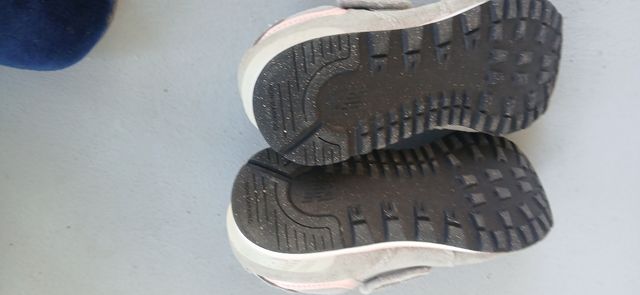Zapatillas New Balance niña talla 32