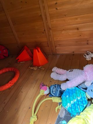 Casa para perro de madera