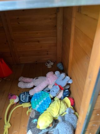 Casa para perro de madera
