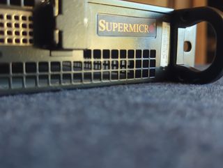 Supermicro AS-5019D-FTN4 AMD EPYC 3251 64GB RAM