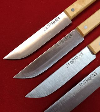 Confezione da 4 tavoli Taramundi J.A. BOJ