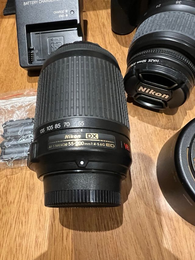 Cámara Réflex Nikon D3100 + Accesorios