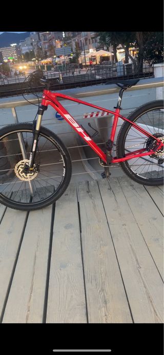Bicicleta MTB BH Roja