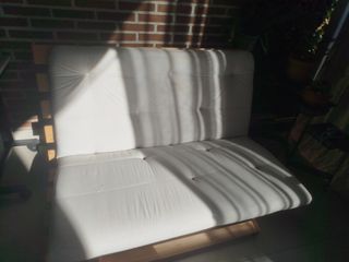 Sofá de jardín exterior. De Ikea.