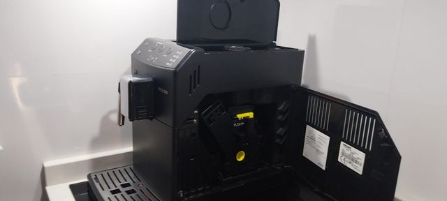 Cafetera Philips Negra