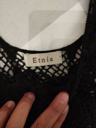 Top de ganchillo negro