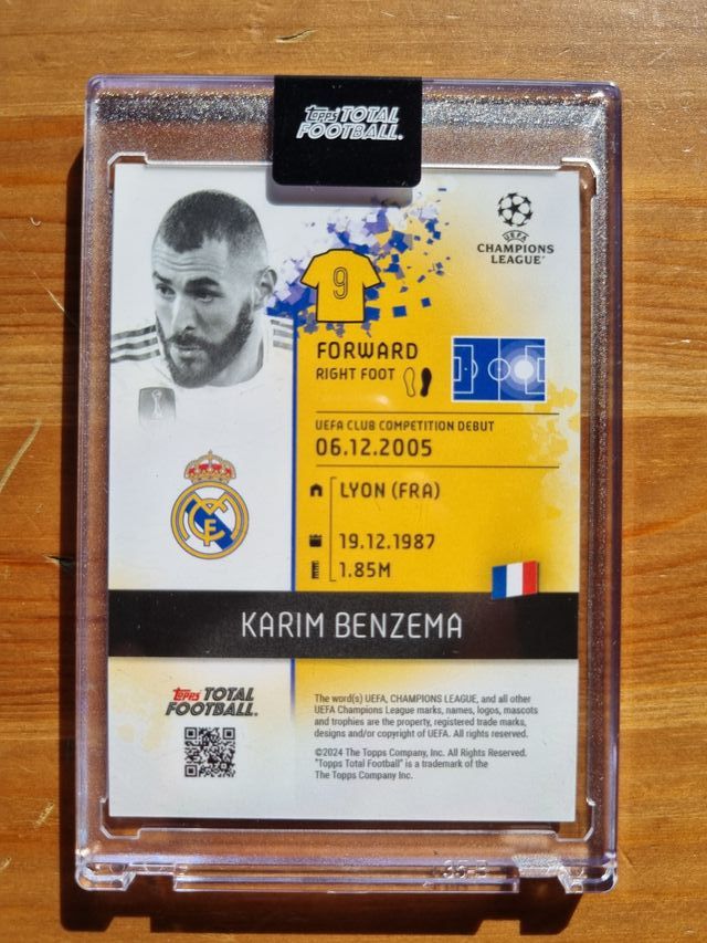 BENZEMA (Numerada /25) WHITE ICE. Topps Total 2025