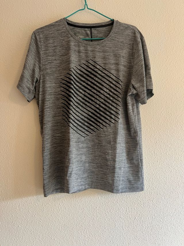 Lote 4 Camisetas Asics de varios colores