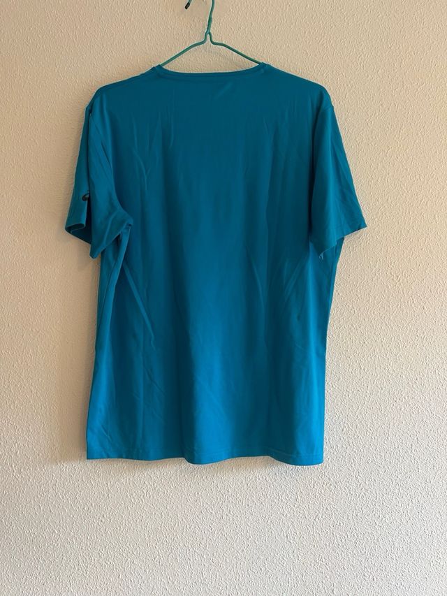 Lote 4 Camisetas Asics de varios colores