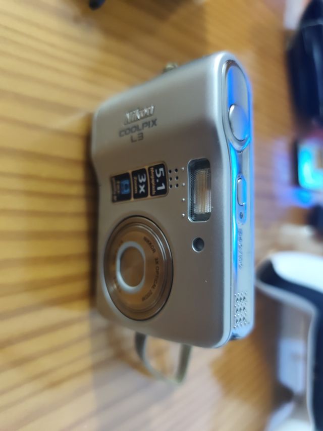Cámara Nikon COOLPIX L3 Plata