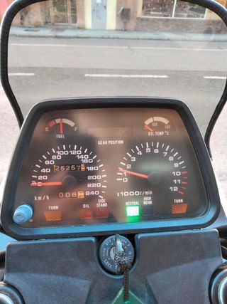 Suzuki Clásica GSX 750ES