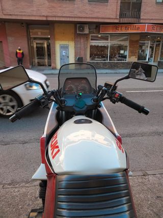 Suzuki Clásica GSX 750ES