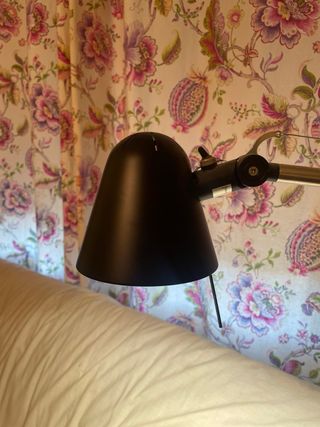 Lámpara de lectura metálica negra