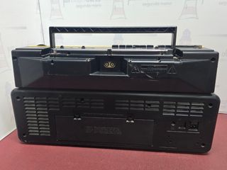 Philips D8304 Boombox Amarillo