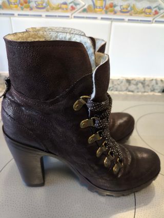Botas de tacón marrones