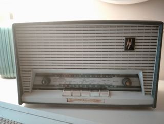 Radio Válvulas Antigua Beige y Negra