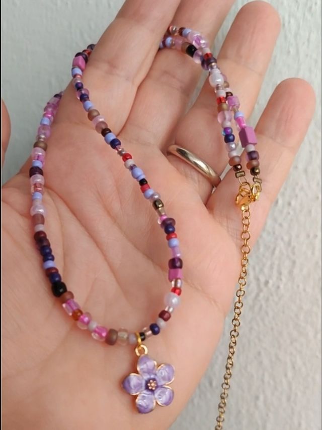 Collana perline fiore smaltato