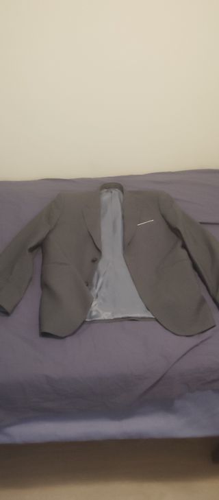 Traje de hombre gris