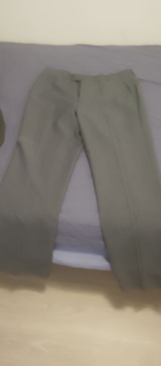 Traje de hombre gris