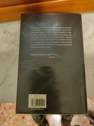 Los pilares de la Tierra (Best Seller) (Spanish...