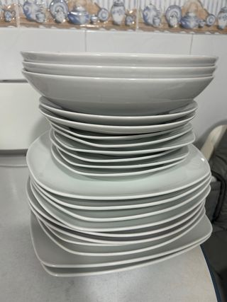21 platos hondos y llanos. usados.