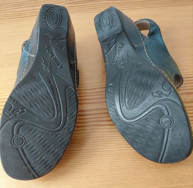 Sandalias Fluchos azul.