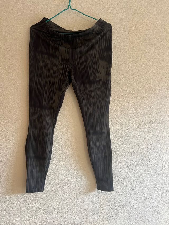 Pantalón entrenamiento Asics negro