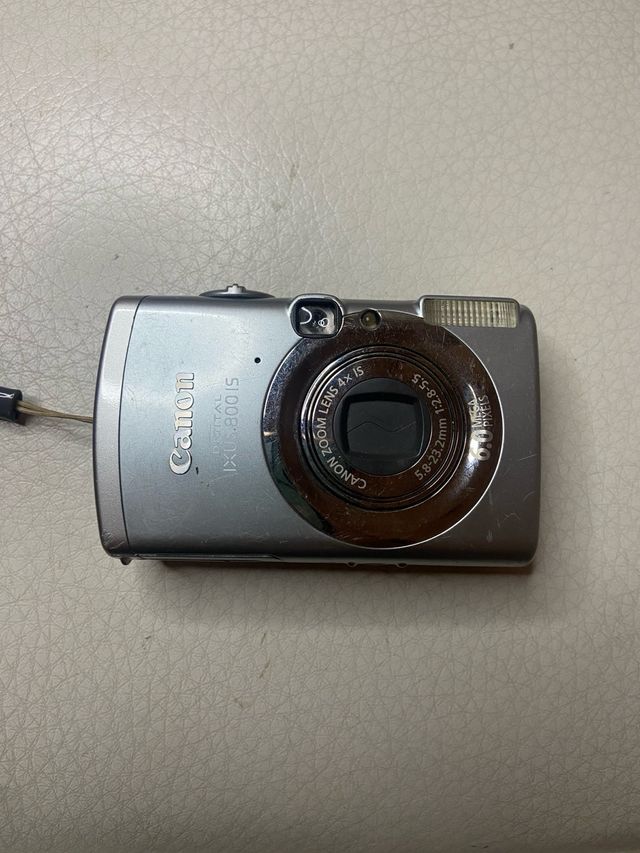 Cámara Digital Canon Ixus 800 IS Plata