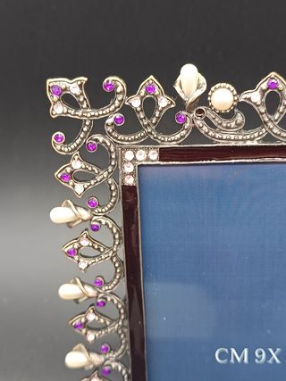 Portafoto Metallo Decorato con Pietre Viola