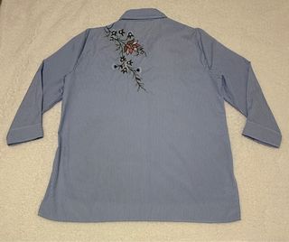 Blusa Zara bordada rayas azules talla XXL