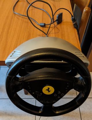 Volante e pedali Thrustmaster PS1/PS2